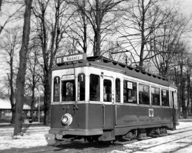 lu008 Tw 105 auf dem Burgfeld. Der Triebwagen war 1925 als Zweiachser von Wismar geliefert worden.