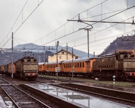 092505_germagnano.1280 SATTI E626 187, E626 150 mit ehemaligen DB-Bye, Germagnano