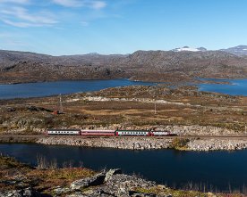 _HE11593 ex-SSRT Rc6 1326 mit rst 93 der SJ zwischen Riksgränsen und Vassijaure