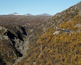 Malmbanan - Ofotbanen - Erzbahn Eisenerz von Kiruna, Gällivare und Svappavaara wird über die Erzbahn, schwedisch Malmbanan, in die Hafenstadt Luleå an...