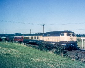 019522_218_alpen-expr_oevelgoenne DB 218 496 (D 3980 Alpen-Expreß), Oevelgönne (Umleitung über Eutin wegen Bauarbeiten zwischen Bad Schwartau und Neustadt)