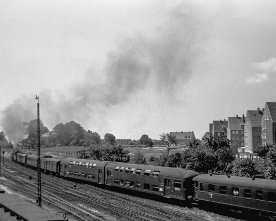 DB6025_Lbk.1280 Ausfahrt aus Lübeck Hbf nach Hamburg mit ehem. LBE-Doppelstockwagen