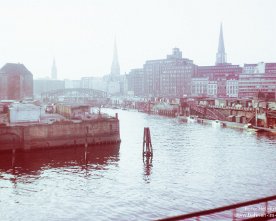 14605_ericus_dia Blick von der Oberhafenbrücke mit Ericusspitze