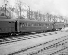 01605a_db6027 DB 50 399 mit Italien-Skandinavien-Express bei Ausfahrt aus Lübeck Hbf nach Großenbrode