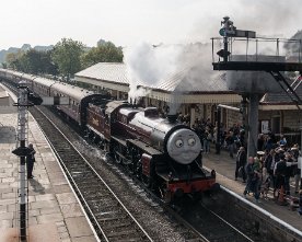 20151004-HE-029.1280 Day out with Thomas bei der East Lancashire Railway: LMS Crab 2-6-0 13065 in Ramsbottom