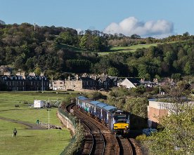 20150512-HE-092.1280 DRS 68007 "Valiant" mit Leerzug (ECS) 5L70 Cardenden - Motherwell in Burntisland